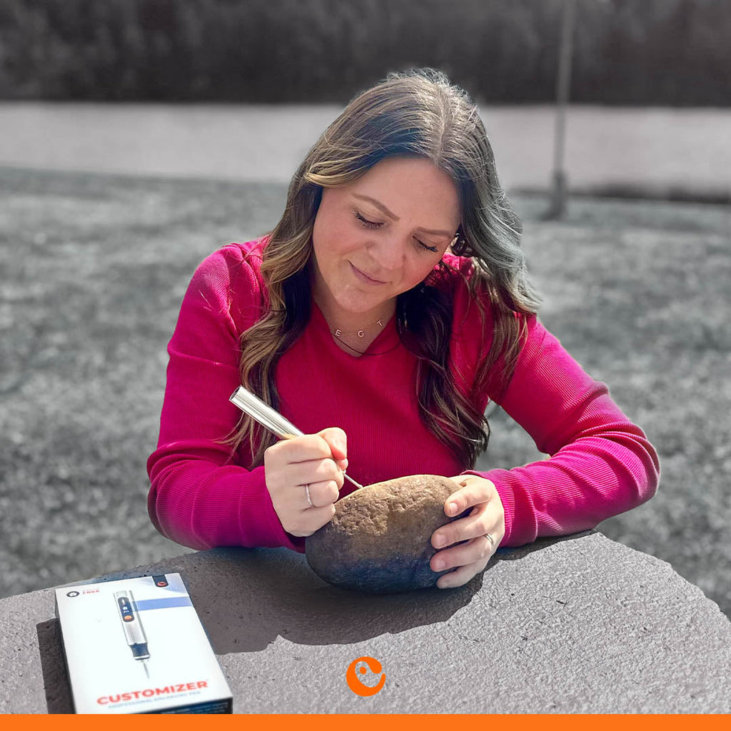 Engraving on a rock with the Customizer