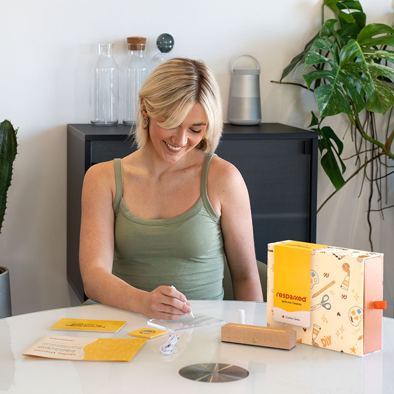 Project Kit: Engrave an Acrylic Lamp